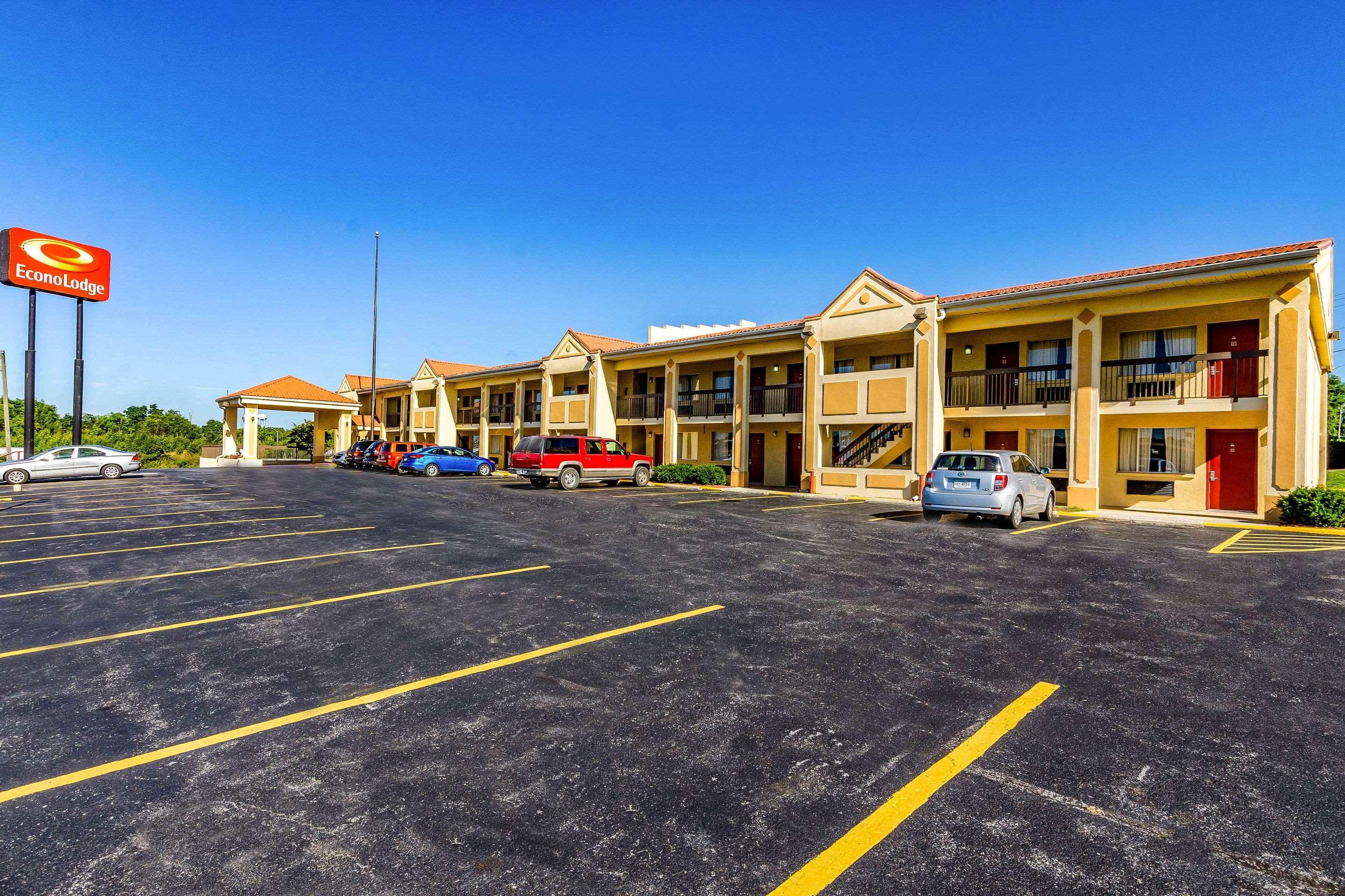 Econo Christiansburg-blacksburg I-81 Lodge