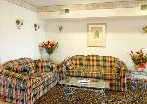 Lodge Econo Christiansburg-blacksburg I-81 *